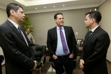 Em reunião, Maurão destaca equilíbrio entre as instituições 