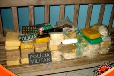 COSTA MARQUES - Polícia intercepta caminhão carregado de cocaína 