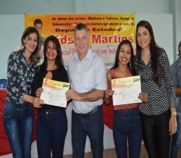 Deputado Edson Martins leva cursos de capacitação para mulheres