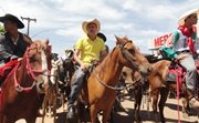 Deputado Luizinho participa de cavalgada 