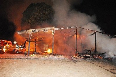 SINISTRO - Borracharia é destruída por incêndio na capital
