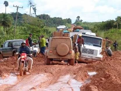 Ibama volta  atrás e libera obras de recuperação da BR 319