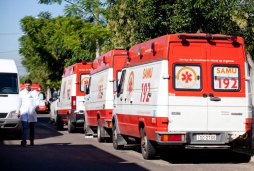 Prefeito cancela Carnaval e anuncia compra de ambulância para o município