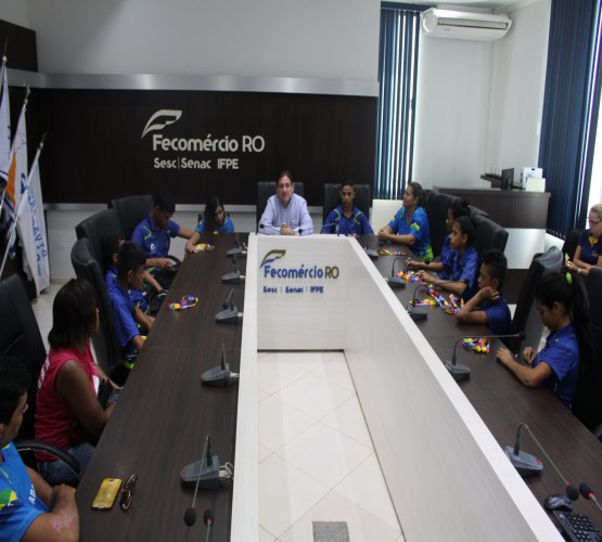 Fecomércio recebe visita de campeões rondonienses das Paralimpíadas Escolares