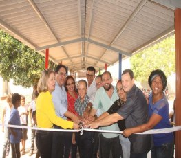 Laerte Gomes garante reforma e passarela à Escola Inácio de Loyola 