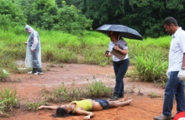 CACAULÂNDIA - Polícia Militar encontra corpo de mulher degolado na zona rural. Imagens Fortes