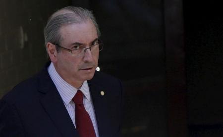 Cunha descarta renúncia e diz que operação da PF centrada em PMDB é ‘estranha’