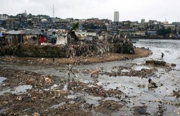 SURTO - Cólera contamina mais de 13 mil e devasta favelas – FOTOS