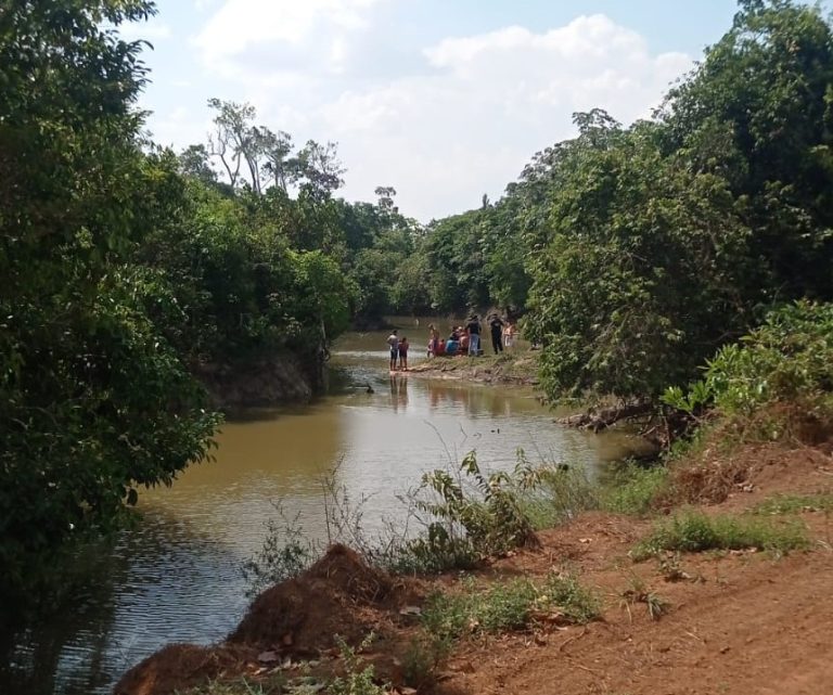 PORAQUÊ: Banhista morre afogado em rio após ataque de peixe elétrico 