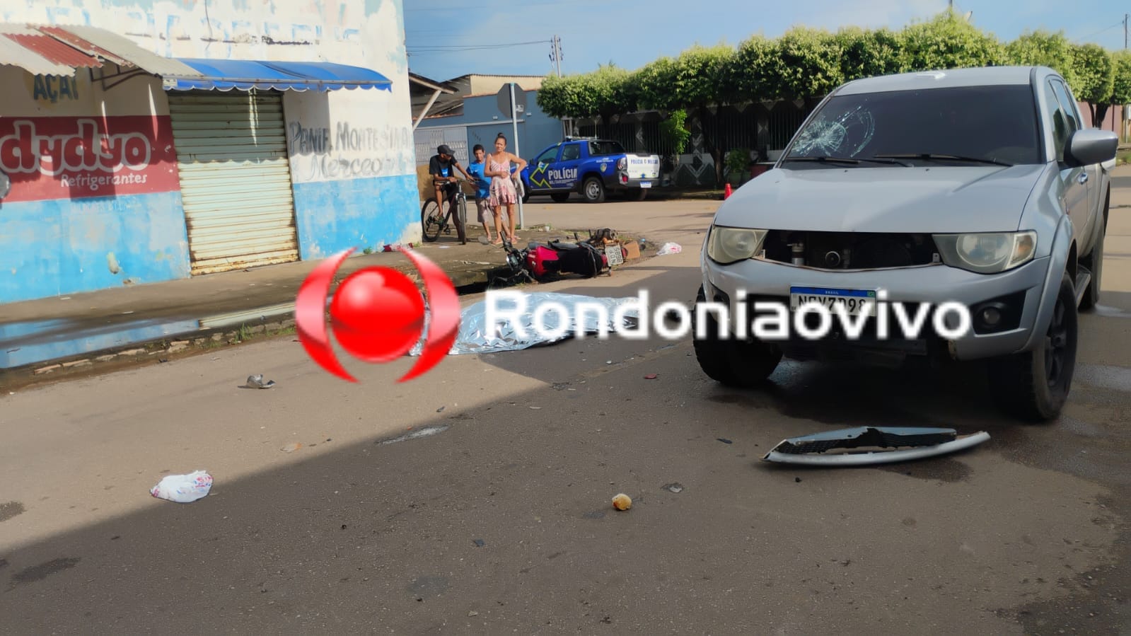 URGENTE: Motociclista morre e mulher fica ferida em grave acidente