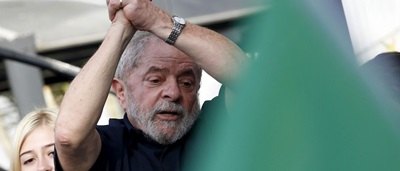 PT lança documento com defesa de Lula em quatro idiomas
