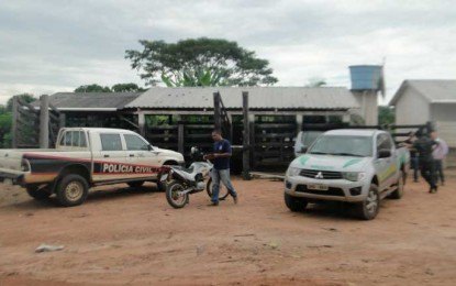 Bolivianos reféns durante assalto em base naval são resgatados, 6 fuzis foram roubados