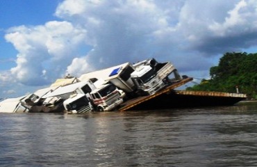 NAUFRÁGIO – Delegado Fluvial de Porto Velho afirma que caso está sendo investigado – Fotos e Vídeo Exclusivo