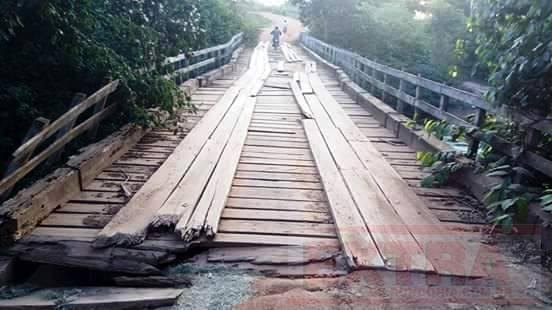 Moradores reclamam de condições de ponte na zona rural 