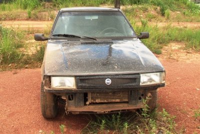 Polícia localiza carro roubado na zona Leste