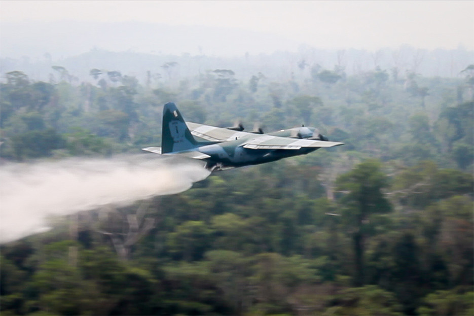 GLO: Operação já despejou 210 mil litros de água em focos de incêndio em RO