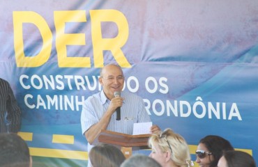 OURO PRETO - Governador diz que asfaltará cidade toda até fim do mandato