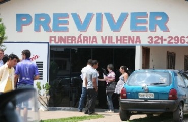 VILHENA - MP e vigilância sanitária interditam funerárias 