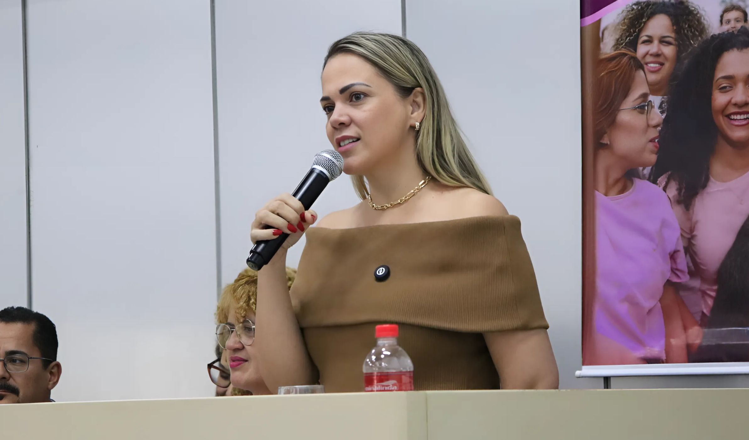 CLAÚDIA DE JESUS: Deputada pede mudanças no concurso da Seduc por mais justiça e inclusão