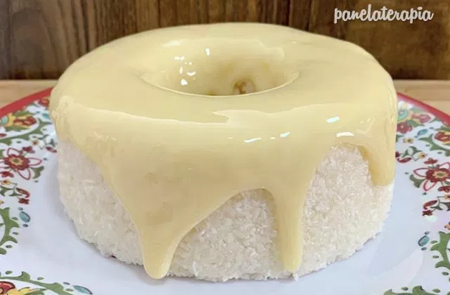 PRÁTICO Bolo de cuscuz de tapioca é uma delícia e fácil de fazer em qualquer momento