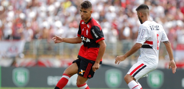 Com gol relâmpago e brilho de goleiro, Flamengo bate SP e leva a Copinha