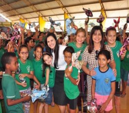 Prefeitura realiza entrega de ovos de páscoa aos alunos da rede pública