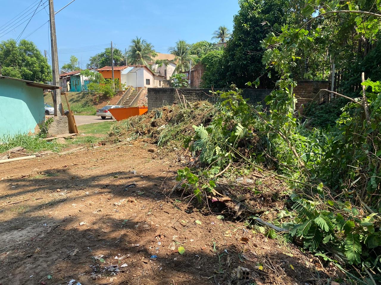 EDIMILSON DOURADO: Sema realiza limpeza de espaço público a pedido do vereador