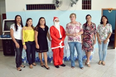 Acadêmicas promovem projeto Natal solidário no Centro Social Educativo de Jaru