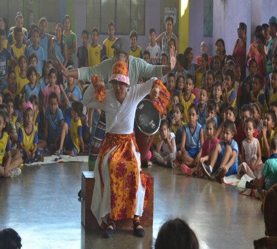 Grupo Evolução no Centro Educacional Maria Nazaré