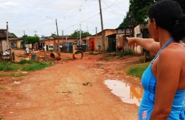 PELA HORA DA MORTE – Moradores do bairro Conceição exigem limpeza e asfalto para toda comunidade – Fotos