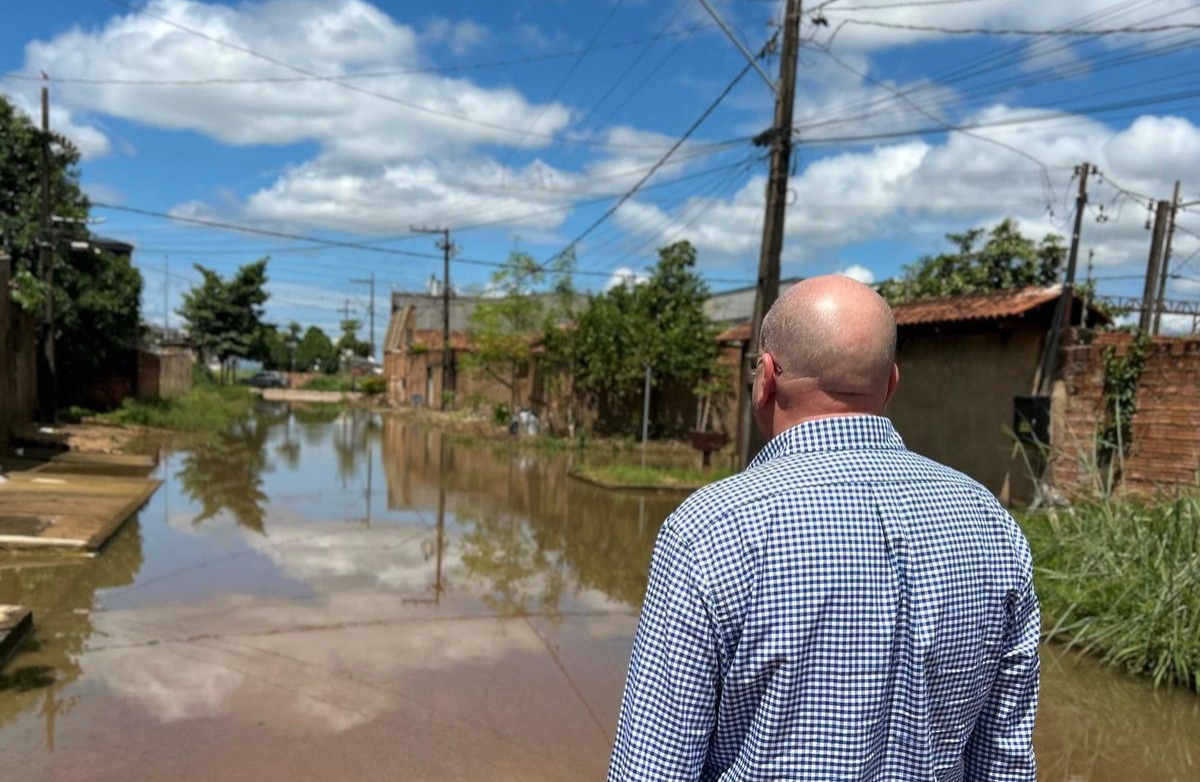 GEDEÃO NEGREIROS: Vereador realiza visita técnica ao Lagoinha e constata problemas de alagamento