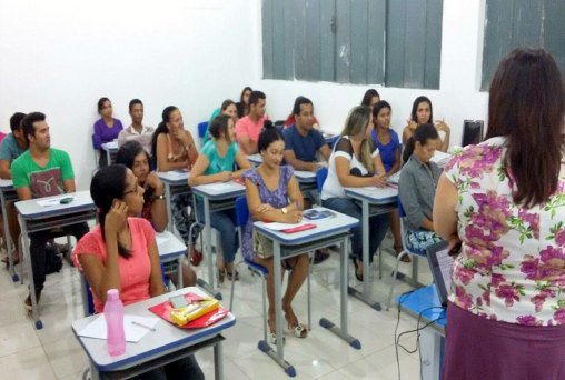 Escola do Legislativo capacita alunos 