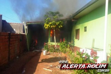 Incêndio atinge residência no bairro Olímpico