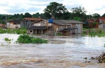 EMERGÊNCIA: Após mais de oito horas de chuva Alta Floresta enfrenta nova enchente - Confira fotos