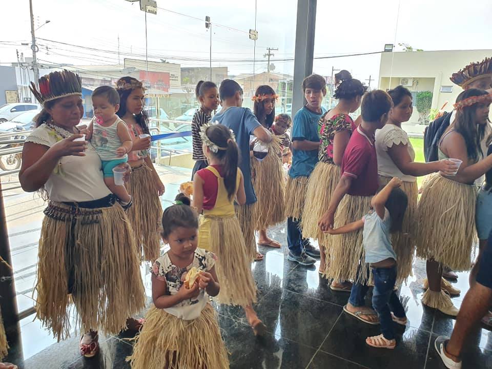 SEM CONDIÇÕES:  Índios da etnia Kaxarari realizam protesto na Câmara de Vereadores da capital