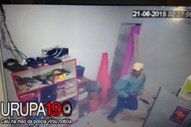 Homem furta loja e é gravado por câmeras de vigilância