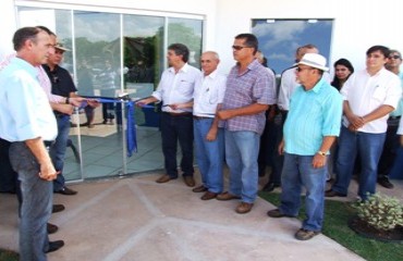 Cahulla libera asfalto, inaugura nova Sedam e entrega benefícios em Pimenta Bueno