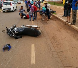 TRÂNSITO - Violenta colisão entre motos deixa dois feridos na capital 