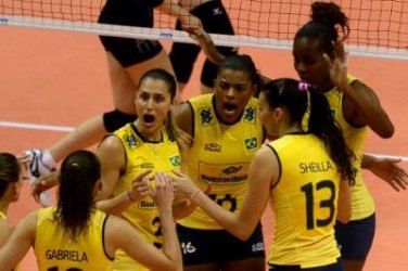 Brasil vence Japão e assume liderança do Grand Prix de Vôlei