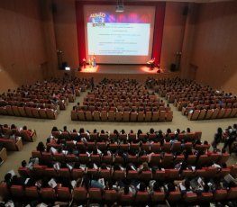 Mais de 1.000 alunos participam do aulão realizado pelo Objetivo Mais e Seduc