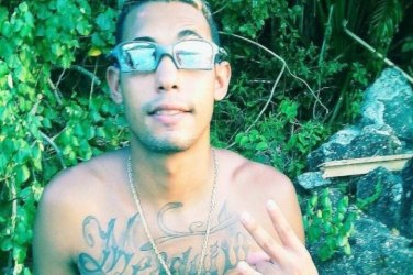 Cantor de funk é morto em troca de tiros com PMs