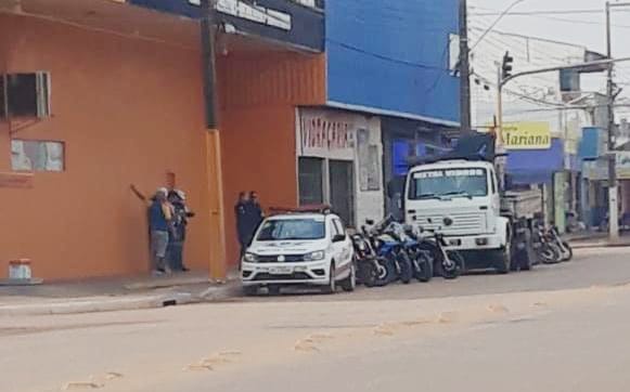 CAVALO DE AÇO: Colombiano é flagrado com moto roubada durante blitz da PM em Porto Velho