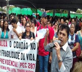 Trabalhadores em educação suspendem greve em Rondônia