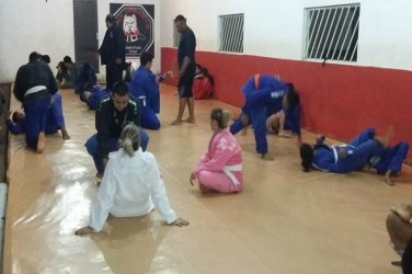 Academia realiza torneio aberto de MMA e Muay Thai