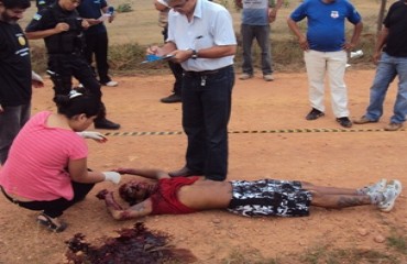 EXECUÇÃO – Jovem é encontrado morto na estrada do balneário “Cachoeirinha” - Fotos de alto impacto