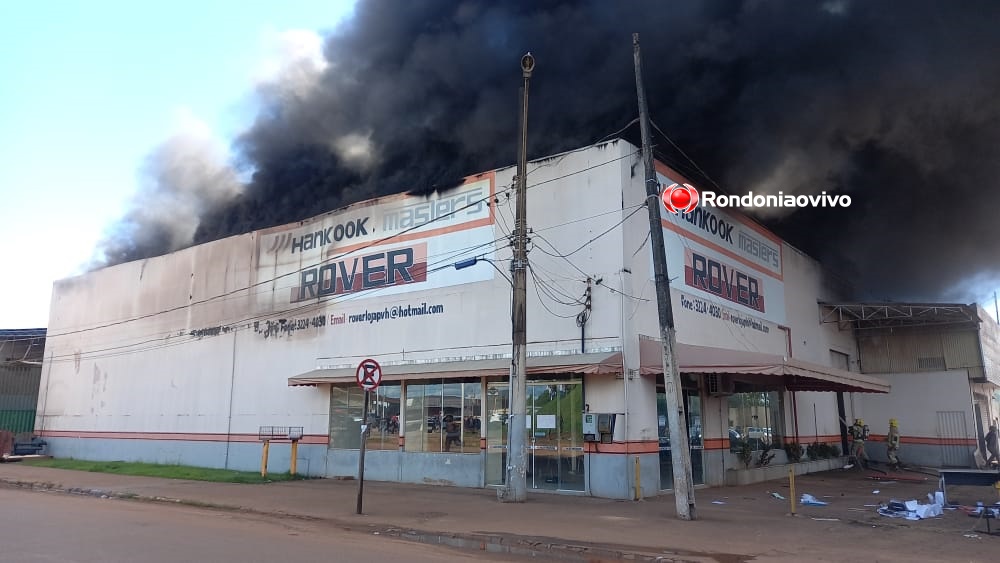 ASSISTA: Incêndio de grandes proporções em empresa de venda de pneus