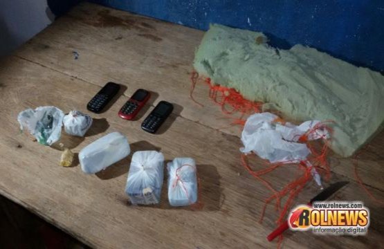 Pacote com telefones e droga é arremessado para dentro de presídio