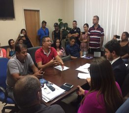 Maurício Carvalho recebe moradores do Bairro Cuniã, em seu gabinete