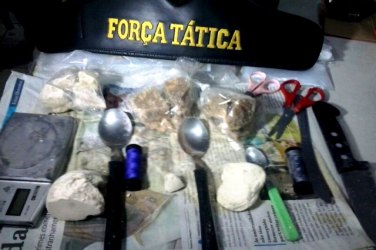 Jovem que fazia entrega de droga em domicílio é preso pela PM
