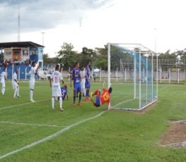 Com gol de falta, VEC vence o Ariquemes